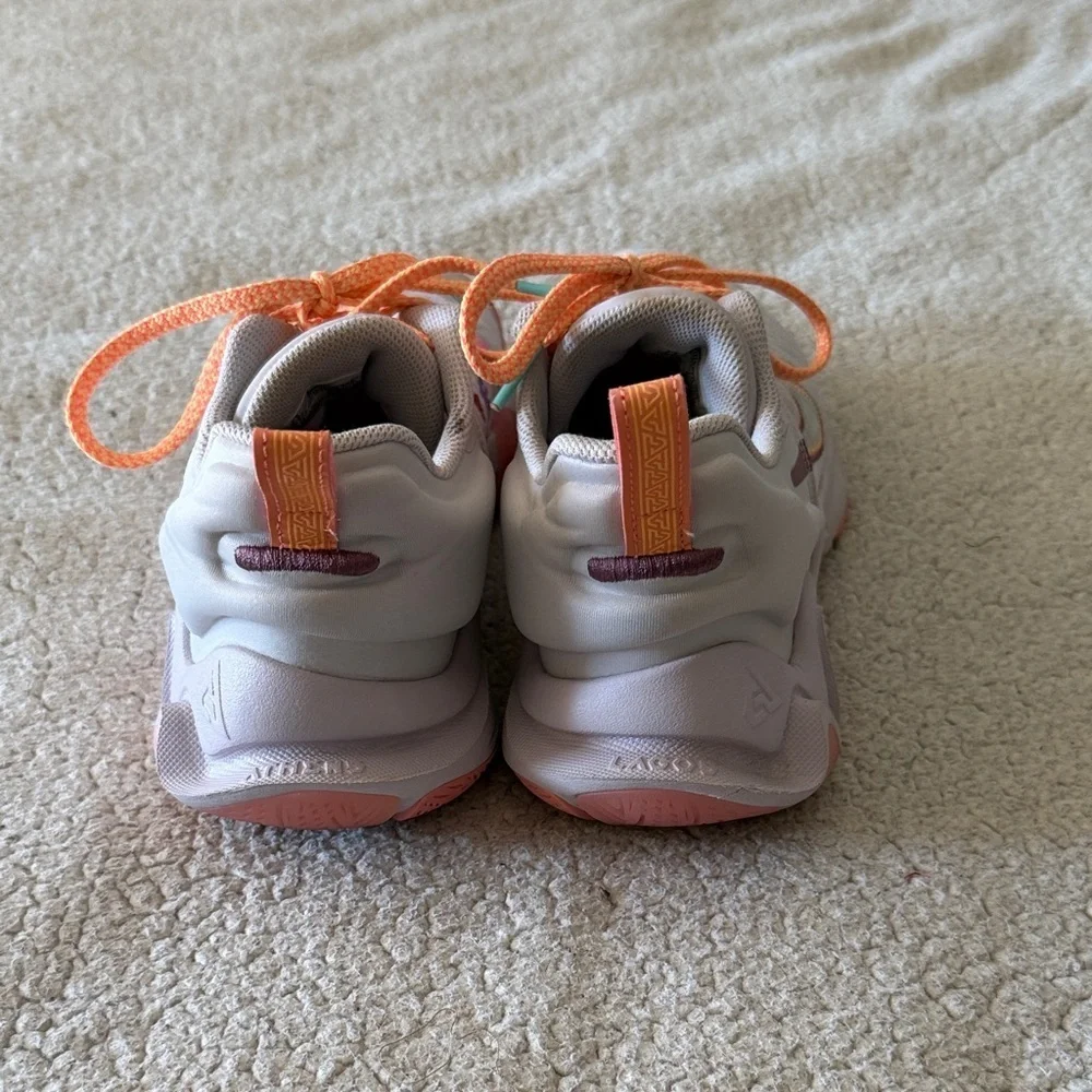 Nike Giannis Basketball Shoes with Orange and Gray 7.5